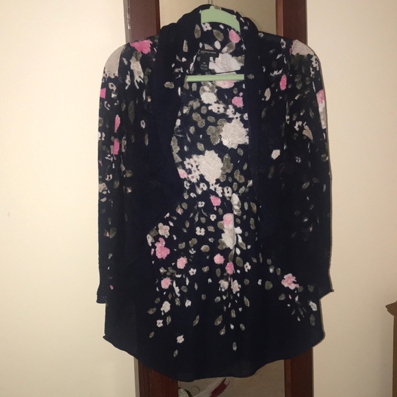 Blue with pink flower sweater - Picture 1 of 2